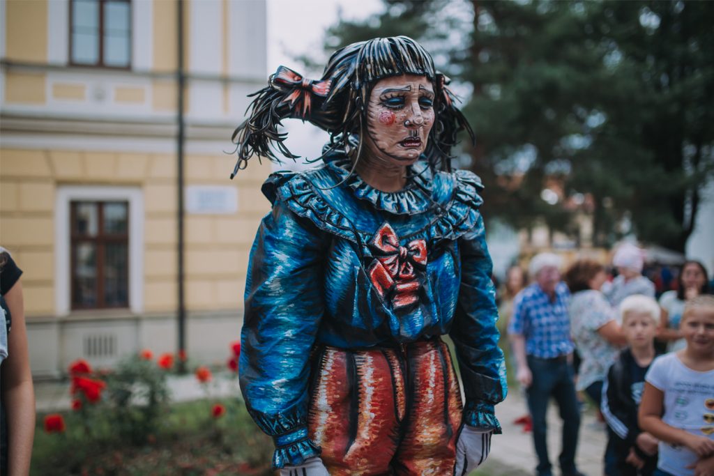2. ročník festivalu Živé sochy, ktorý sa stáva medzinárodným vďaka účasti oceňovaných zahraničných umelcov